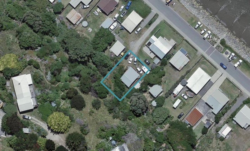 90 Jetty Road, Castlepoint - Carousel 1