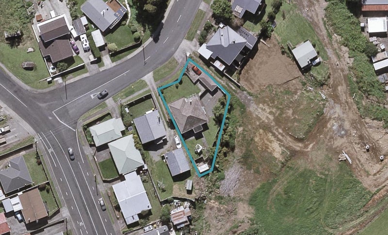 205 Seaview Road, Westown, New Plymouth - Carousel 1
