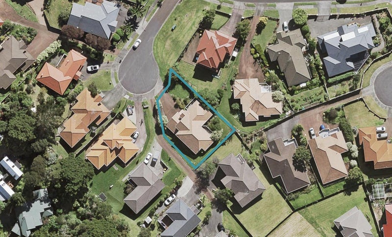 4 Alice Place, HILLCREST, AUCKLAND - Carousel 1