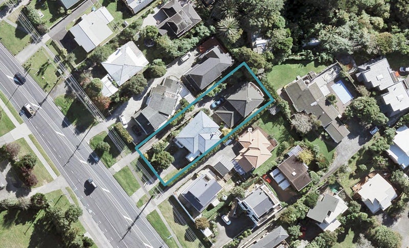 1/885 East Coast Road, Northcross, Auckland - Carousel 1