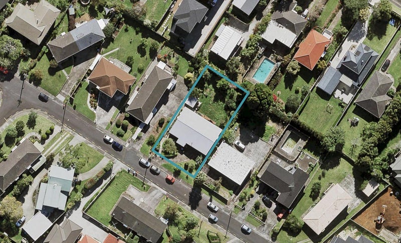 9 Currie Avenue, Hillsborough, Auckland - Carousel 1