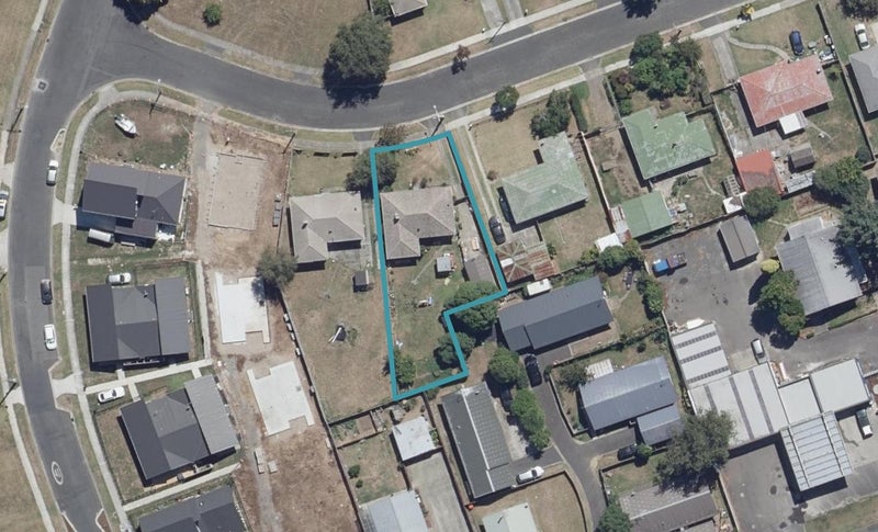 8 Eliot Street, Enderley, Hamilton - Carousel 1