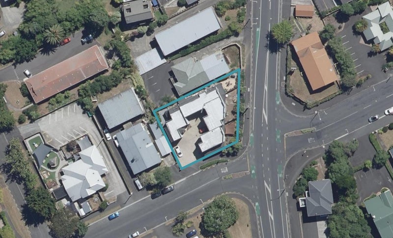 4/112 Clarence Street, Hamilton Lake, Hamilton - Carousel 1