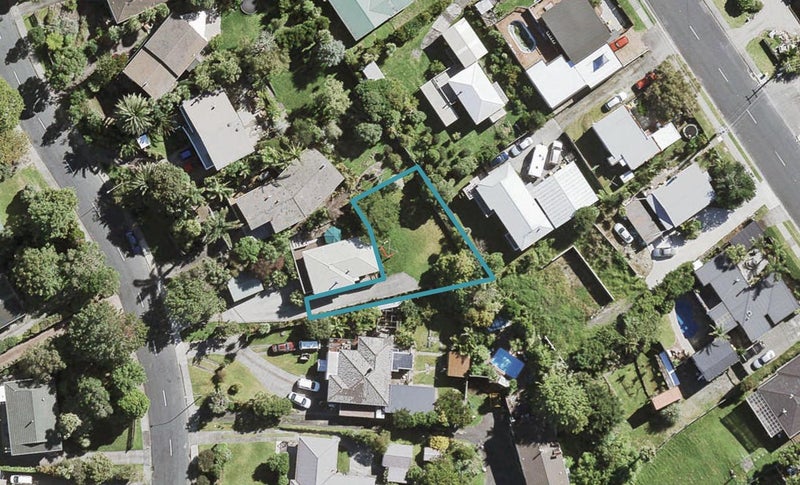 18A Autumn Avenue, Glen Eden, Auckland - Carousel 1