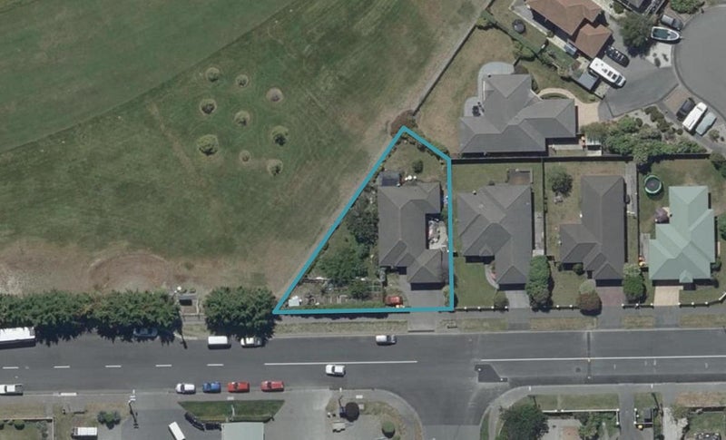 60 Beach Road, North New Brighton, Christchurch - Carousel 1