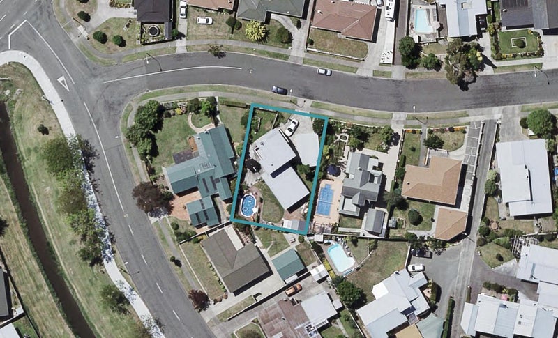41 Donegal Crescent, Tamatea, Napier - Carousel 1