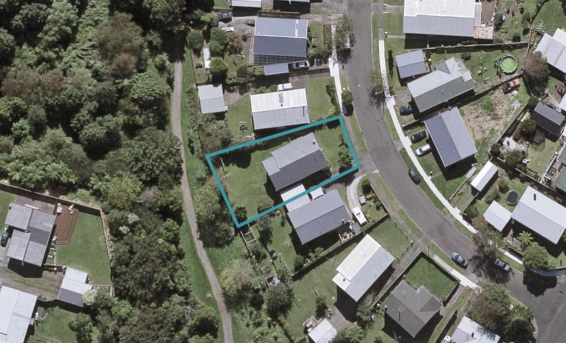 9 Vancouver Place, Marfell, New Plymouth - Carousel 1