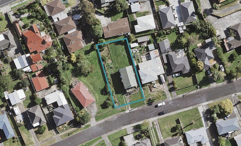 12 Hyde Street, Manurewa East, Auckland - Carousel 1