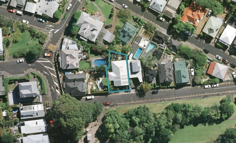 2 Costley Street, Freemans Bay, Auckland - Carousel 1