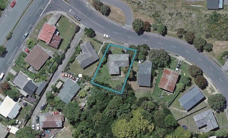 10 Nassau Avenue, Grenada North, Wellington - Carousel 1