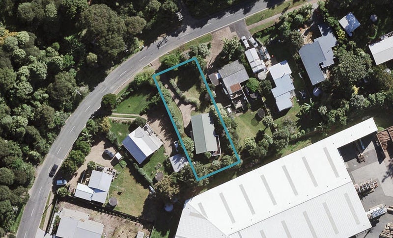 25 Sea View Road, Ostend, Waiheke Island - Carousel 1