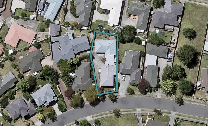 62B Whiting Crescent, Greenmeadows, Napier - Carousel 1