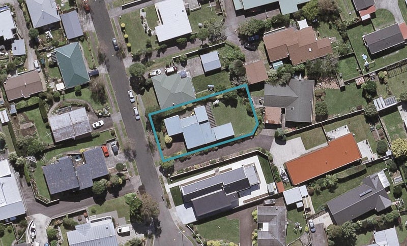 7 Julian Place, Westown, New Plymouth - Carousel 1