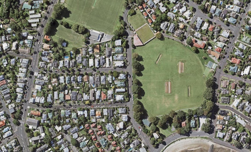 19 Cambridge Terrace, Devonport, Auckland - Carousel 1