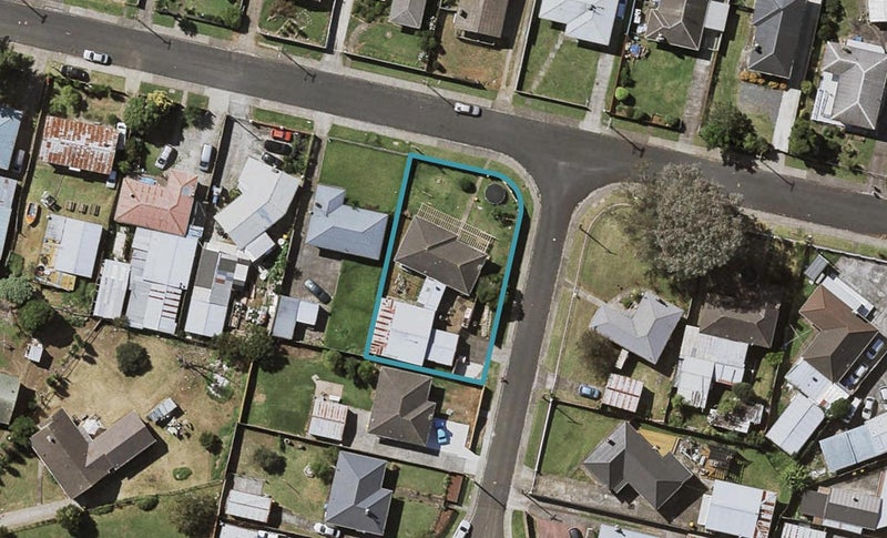 10 Parker Crescent, Otara, Auckland - Carousel 1