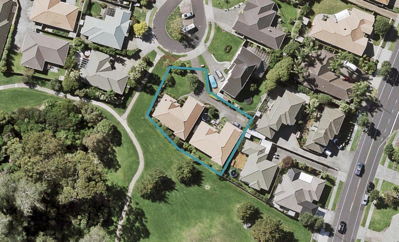 2/30 Emyvalie Place, Dannemora, Auckland - Carousel 1
