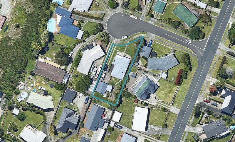 3 Leonard Place, Gate Pa, Tauranga - Carousel 1