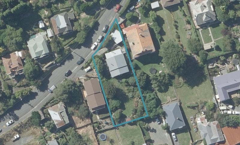 12 Adderley Terrace, Ravensbourne, Dunedin - Carousel 1