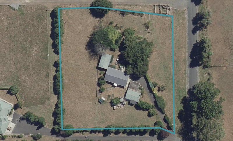 33 Wood Road, Temple View, Hamilton - Carousel 1