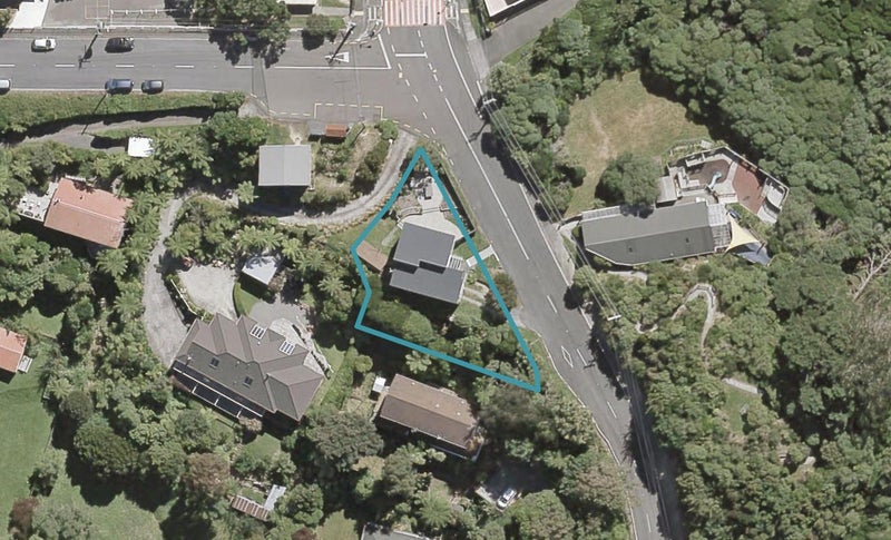 53 Singers Road, Korokoro, Lower Hutt - Carousel 1