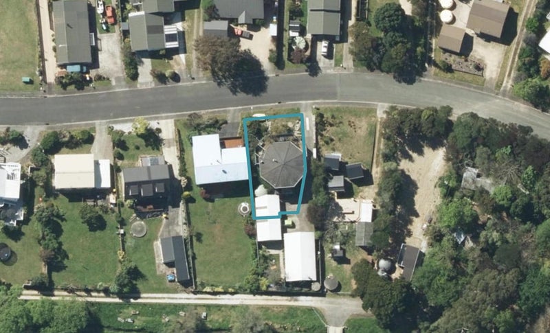 65 Selwyn Street, Pohara - Carousel 1