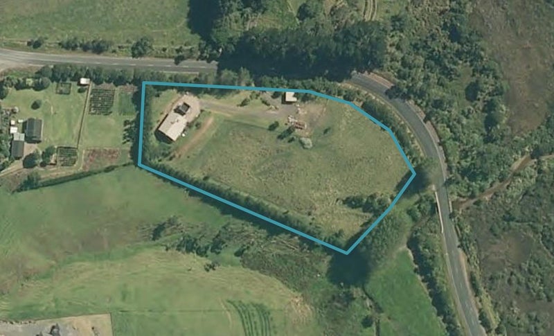 1853 South Head Road, Helensville - Carousel 1