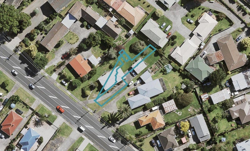 8/91 Swanson Road, Henderson, Auckland - Carousel 1