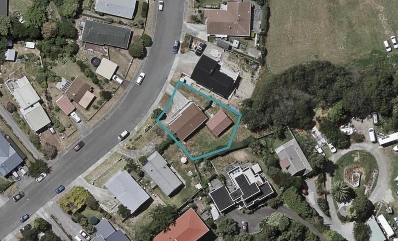 32 Pitoitoi Street, Otaihanga, Paraparaumu - Carousel 1