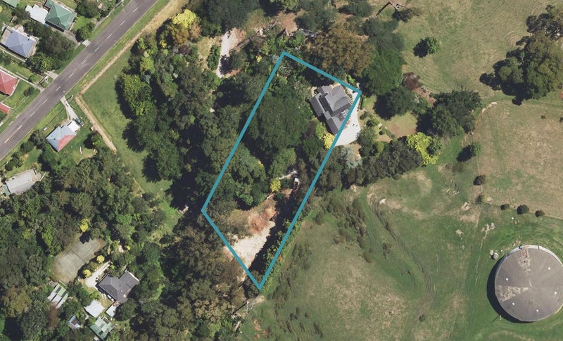 60 Endcliffe Road, Kaiti, Gisborne - Carousel 1