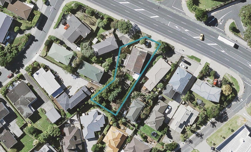 558 East Coast Road, Windsor Park, Auckland - Carousel 1