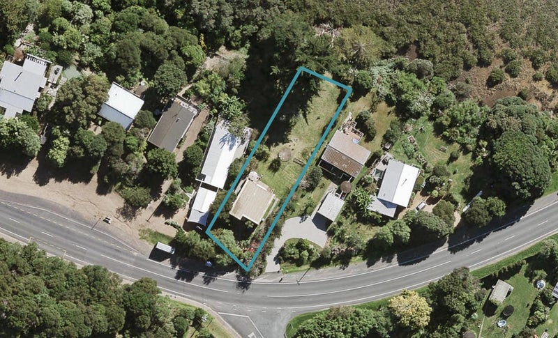 37 Causeway Road, Surfdale, Waiheke Island - Carousel 1