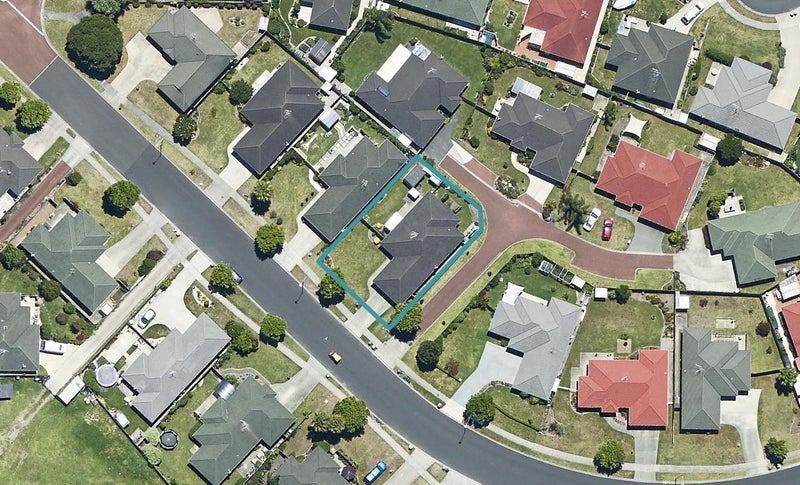 63 The Gardens Drive, Papamoa Beach, Papamoa - Carousel 1