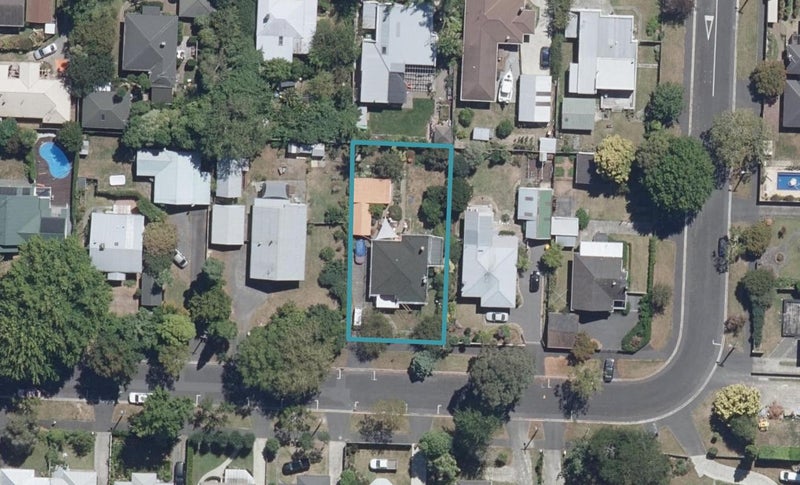 15 Young Street, Claudelands, Hamilton - Carousel 1