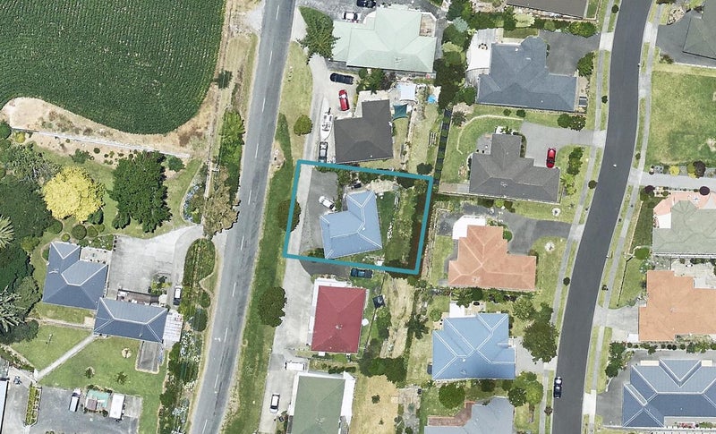 15 Waimapu Pa Road, Hairini, Tauranga - Carousel 1