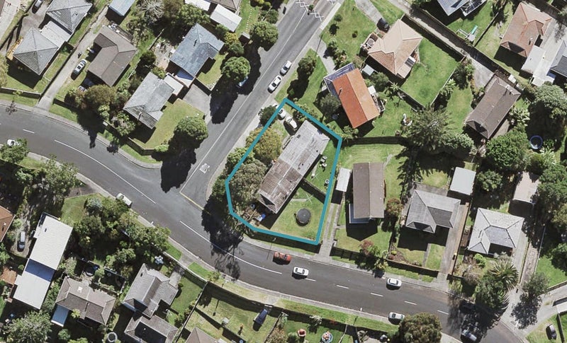 2/1 Spinella Drive, Bayview, Auckland - Carousel 1