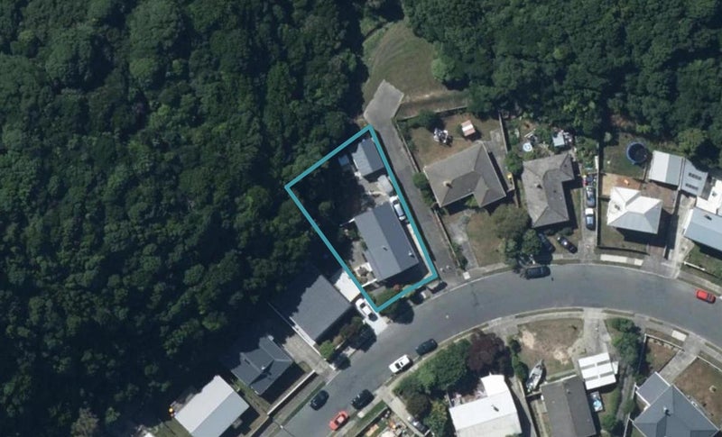 106 Rangituhi Crescent, Takapuwahia, Porirua - Carousel 1