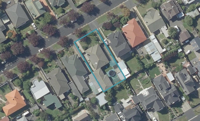 14 Wycolla Avenue, Saint Clair, Dunedin - Carousel 1