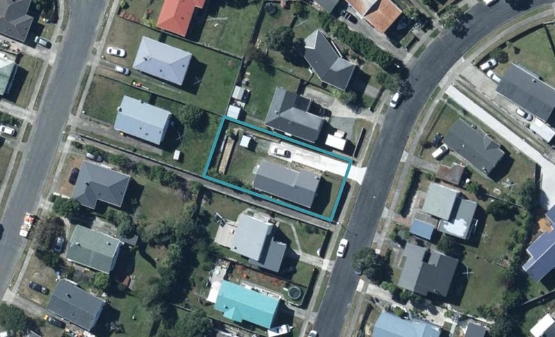 55 Beaumaris Crescent, Ascot Park, Porirua - Carousel 1