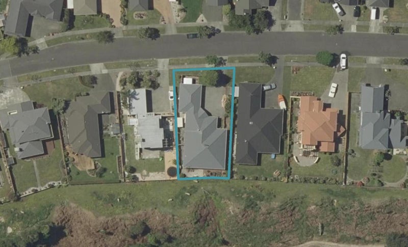 53 Royal Oak Drive, Kelvin Grove, Palmerston North - Carousel 1