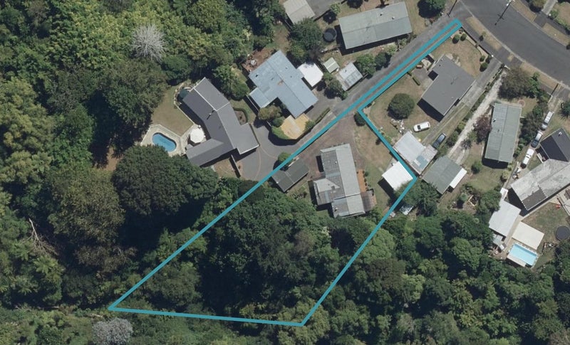 43 Fitzroy Avenue, Fitzroy, Hamilton - Carousel 1