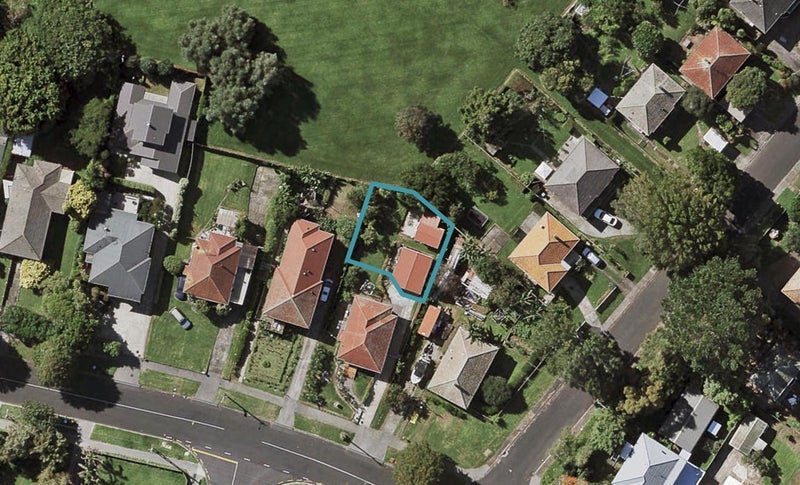 13B Stewart Avenue, Panmure, Auckland - Carousel 1