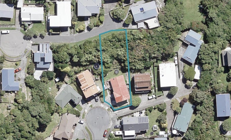 6 Aspen Grove, Maungaraki, Lower Hutt - Carousel 1