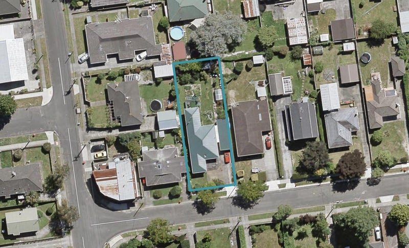 56 Oxford Crescent, Ebdentown, Upper Hutt - Carousel 1