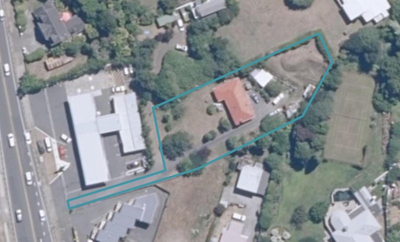 206 Lake Terrace, Waipahihi, Taupo - Carousel 1