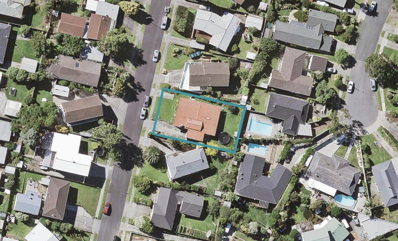 13 Vanbrugh Place, Bucklands Beach, Auckland - Carousel 1