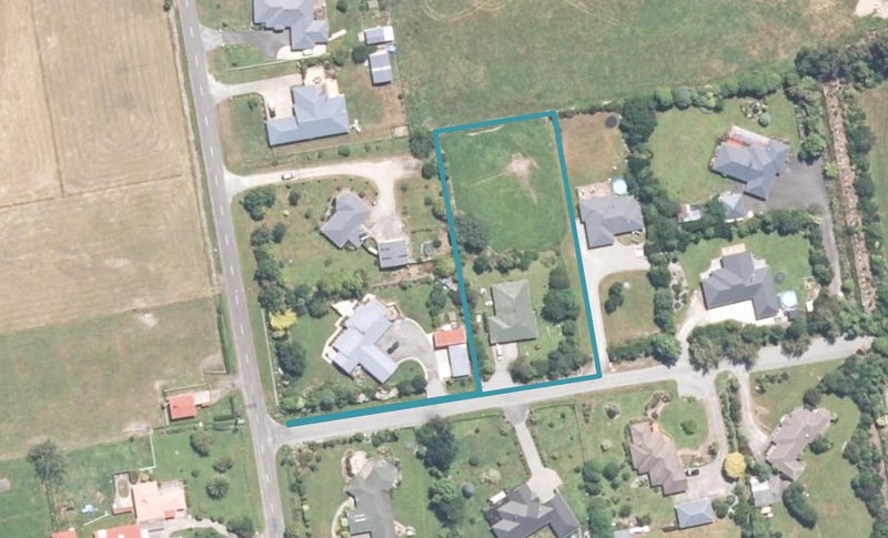 23 Kew Road, Westport, Westport - Carousel 1