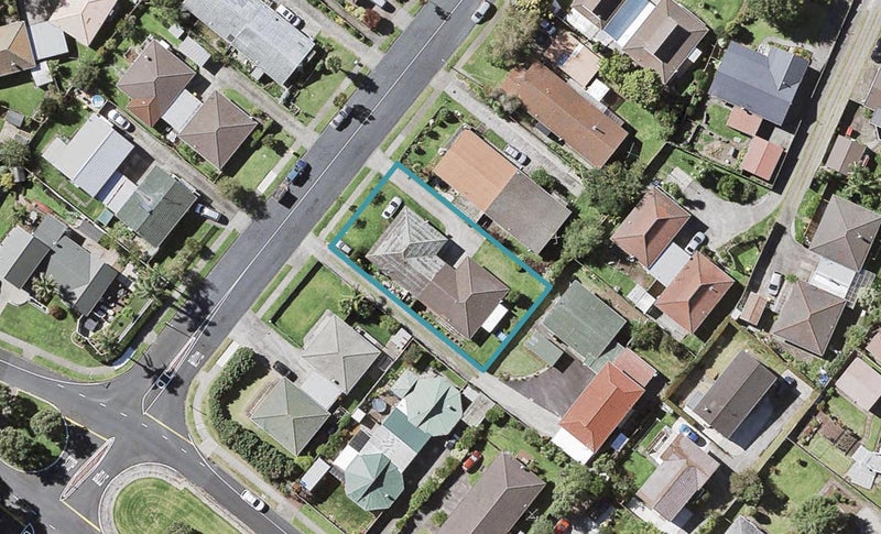 1/19 Cromdale Avenue, Highland Park, Auckland - Carousel 1