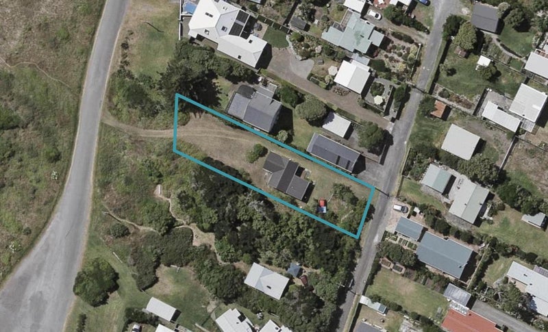 11 Kapiti Lane, Otaki Beach, Otaki - Carousel 1