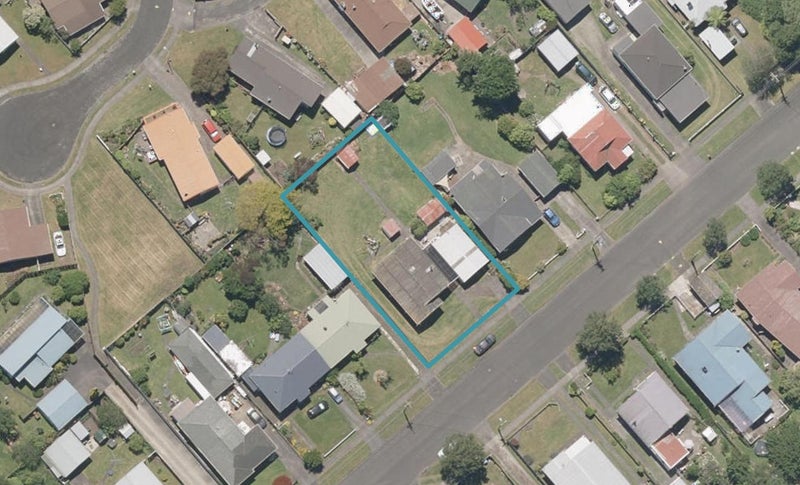 21 Kitchener Street, Whanganui East, Whanganui - Carousel 1