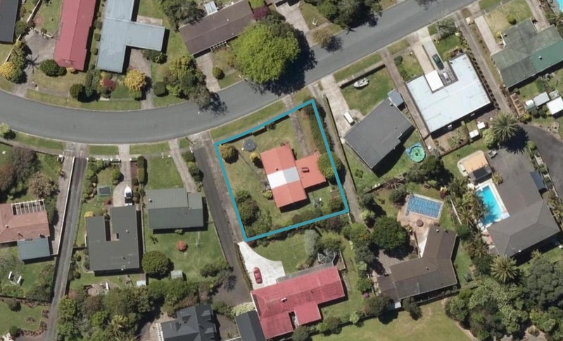 32 Carlton Crescent, Kamo, Whangarei - Carousel 1